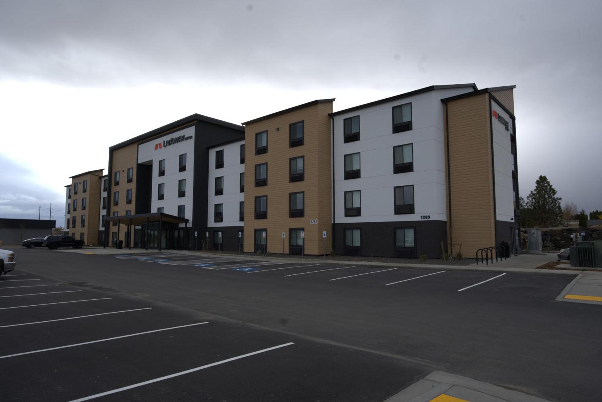 Livaway Suites Tri-Cities-Ричланд Екстериор снимка