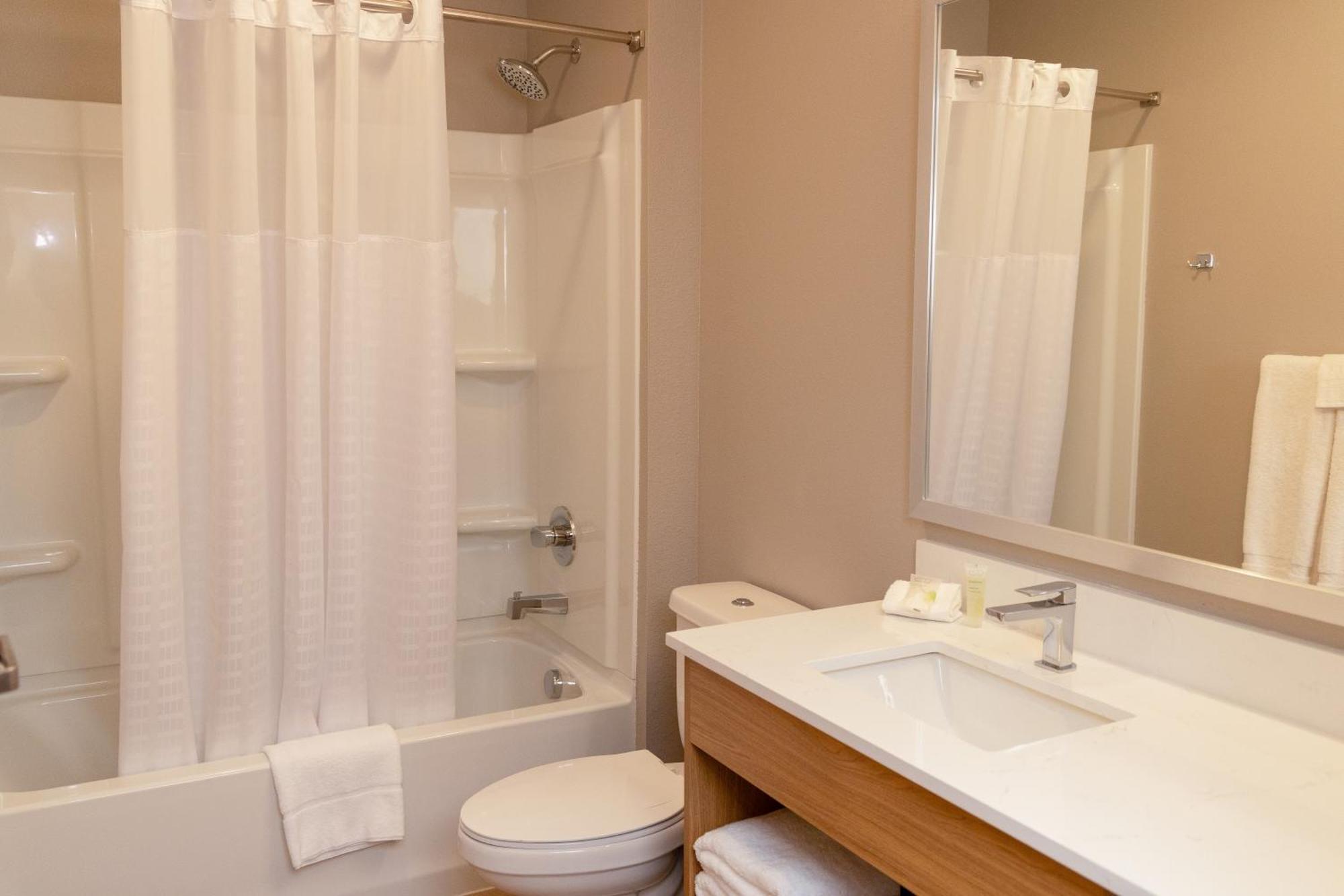 Livaway Suites Tri-Cities-Ричланд Екстериор снимка