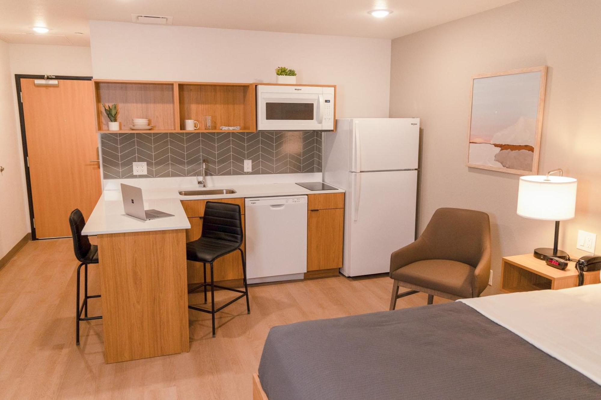 Livaway Suites Tri-Cities-Ричланд Екстериор снимка