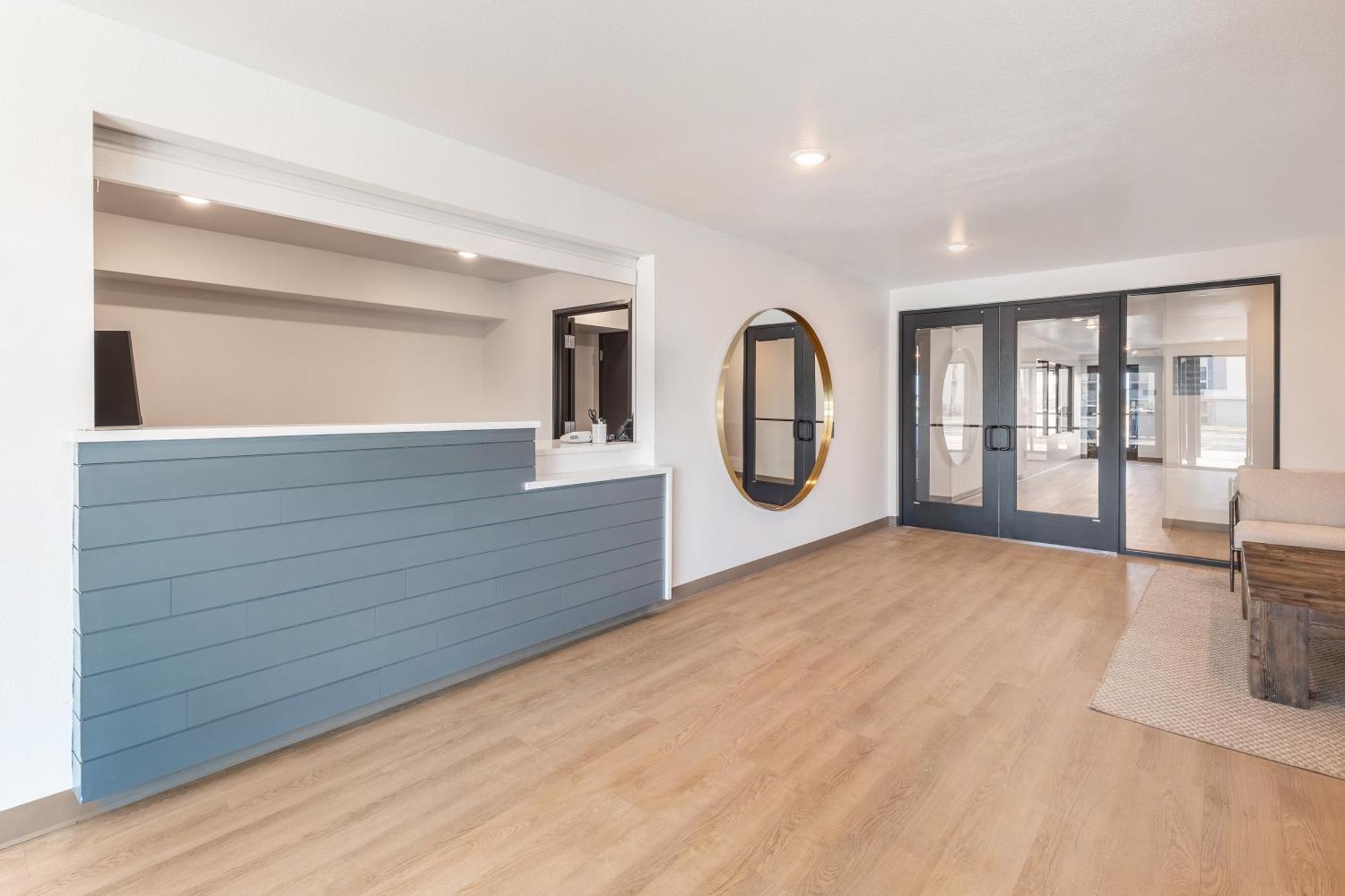 Livaway Suites Tri-Cities-Ричланд Екстериор снимка